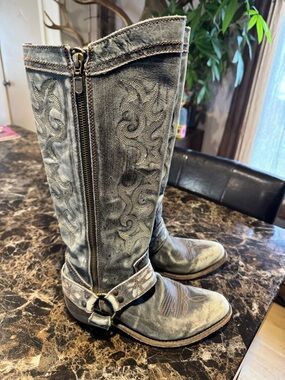 LIBERTY Black Distressed Gray Embroidered Boot Cut Western Boots